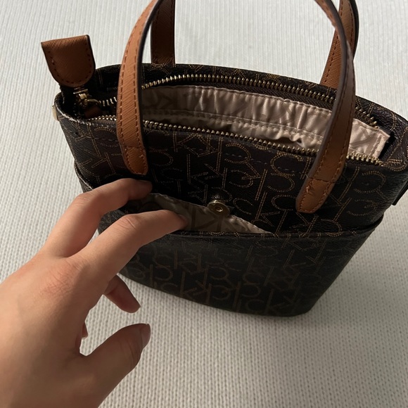 Calvin Klein Signature Hand Zip Purse in Brown - Picture 3 of 4